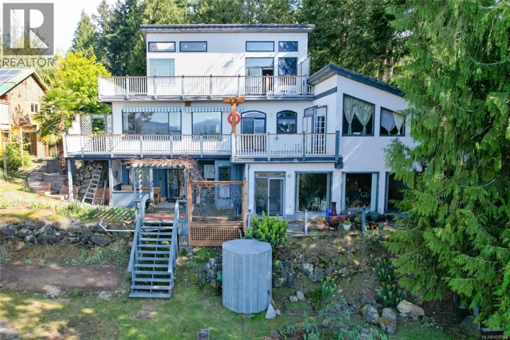 1059 Pat Burns Ave, Gabriola Island, British Columbia V0R1X2