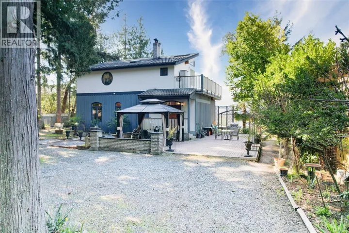 1059 Pat Burns Ave, Gabriola Island, British Columbia V0R1X2