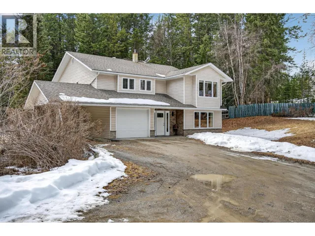 656 Lafontaine Road E, Golden, British Columbia V0A1H3