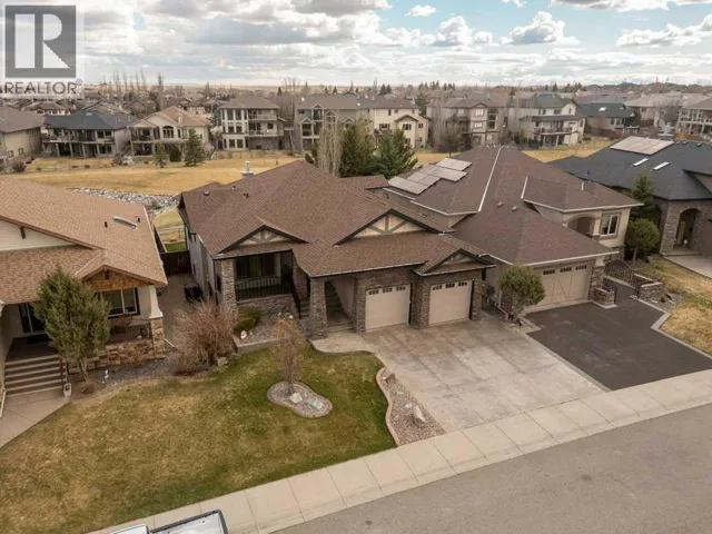 530 Canyon Cove W, Lethbridge, Alberta T1K2N4