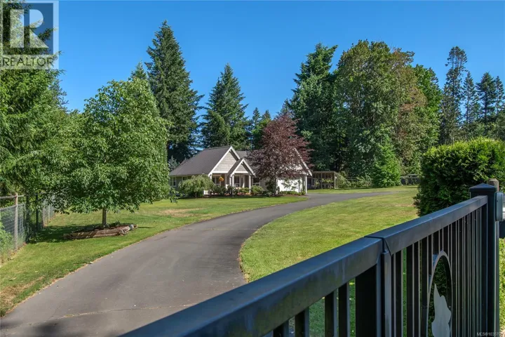2435 Charleville Rd, Campbell River, British Columbia V9W4N4