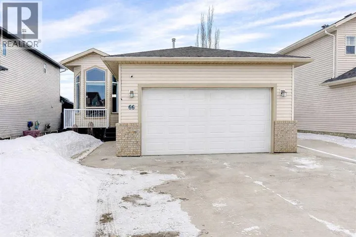 66 Pinnacle Lake Drive, Grande Prairie, Alberta T8W0A9