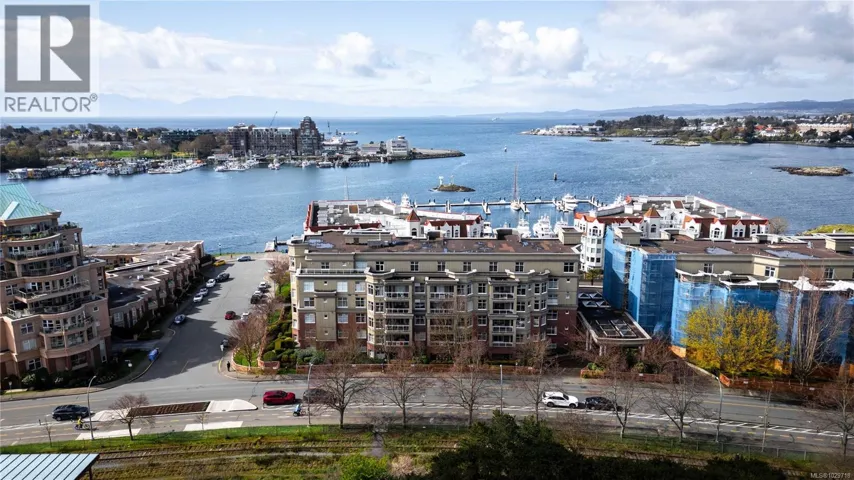 201 165 Kimta Rd, Victoria, British Columbia V9A7P1