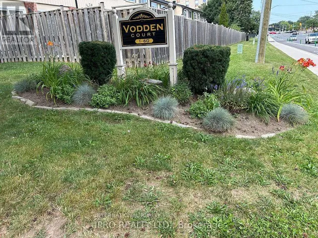 52 VODDEN COURT, Brampton (Brampton North), Ontario L6V2V7