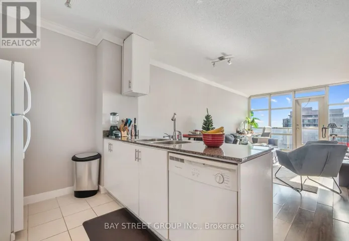 1611 - 35 MARINER TERRACE, Toronto (Waterfront Communities), Ontario M5V3V9