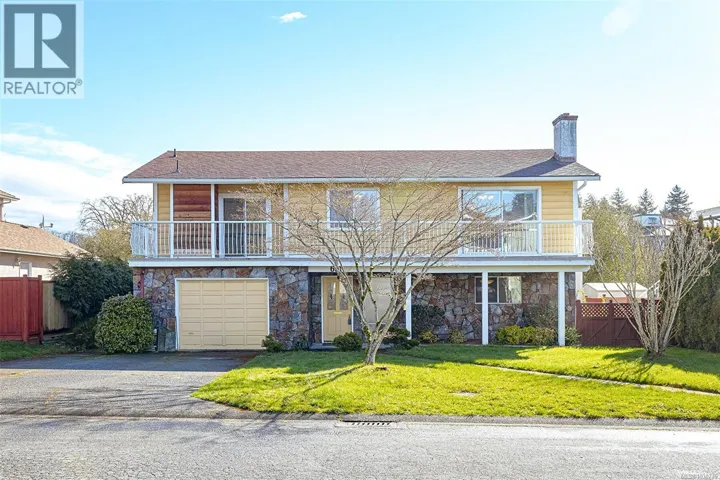 631 Jolly Pl, Saanich, British Columbia V8Z6R9