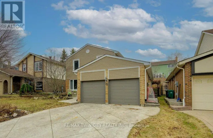 15 DEERWOOD CRESCENT, Kitchener, Ontario N2N1R4