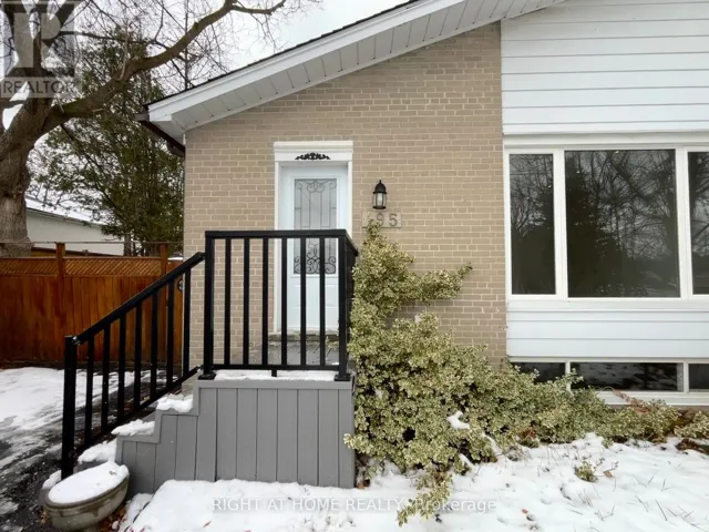 UPPER - 195 TAYLOR MILLS DRIVE N, Richmond Hill (Crosby), Ontario L4C2T5
