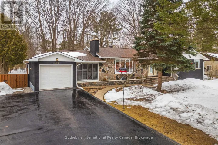 230 ALEXANDER STREET, Gravenhurst (Muskoka (S)), Ontario P1P1A6