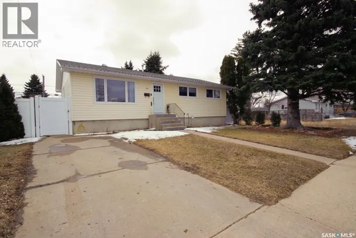 1231 Grandview STREET W, Moose Jaw, Saskatchewan S6H5M3