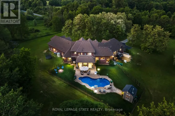 814 BINKLEY ROAD, Hamilton (Ancaster), Ontario L9H6V8