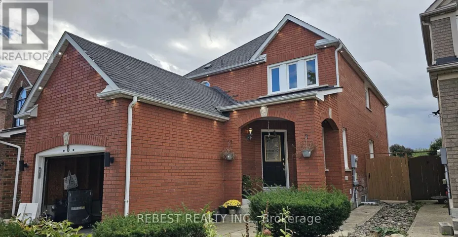 8 TREEPARK STREET, Brampton (Sandringham-Wellington), Ontario L6R1T3