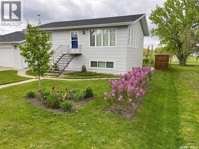 219 CEDAR CRESCENT, Caronport, Saskatchewan S0H0S0