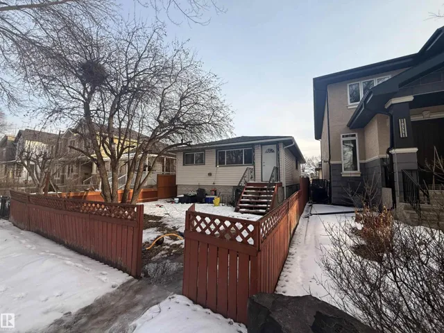 10545 67 AV NW, Edmonton, Alberta T6H1Z4