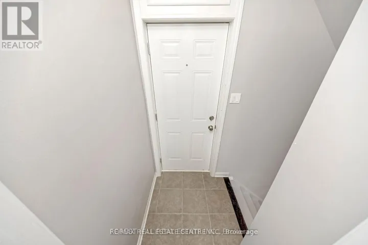 928 DICE WAY, Milton (WI Willmott), Ontario N0B1H0