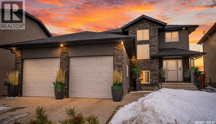 143 Pickard BAY, Saskatoon, Saskatchewan S7W0G8