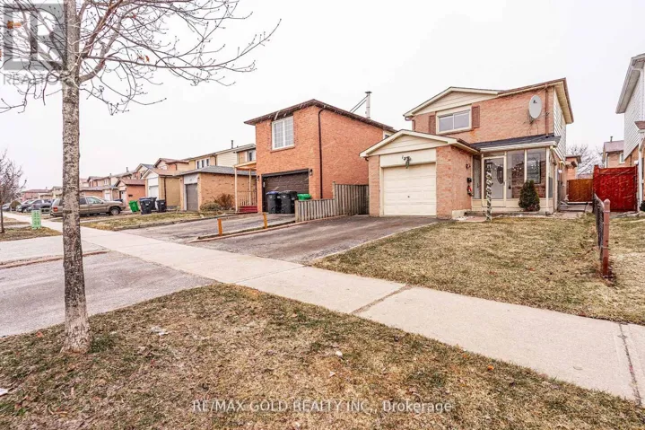 13 MARTINDALE CRESCENT, Brampton (Brampton West), Ontario L6X2V7