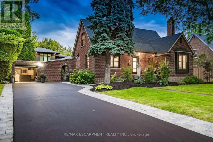 1390 HALIFAX PLACE, Burlington (Brant), Ontario L7S1J6