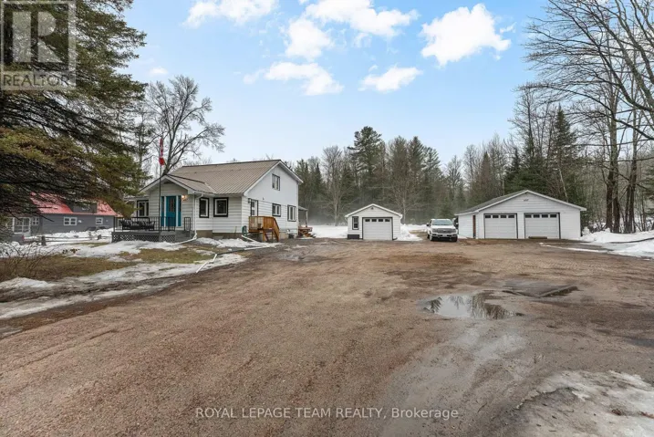 32779 HIGHWAY 17, Laurentian Hills, Ontario K0J1P0