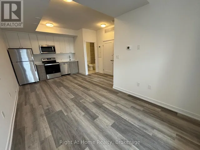 M17 - 40 PALACE STREET, Kitchener, Ontario N2E3Z4