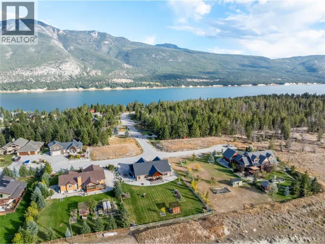 6909 Columbia Ridge Drive, Fairmont Hot Springs, British Columbia V0B1L2