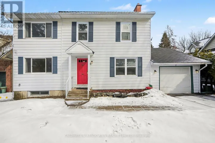 5 ARUNDEL AVENUE, Ottawa, Ontario K1K0B1