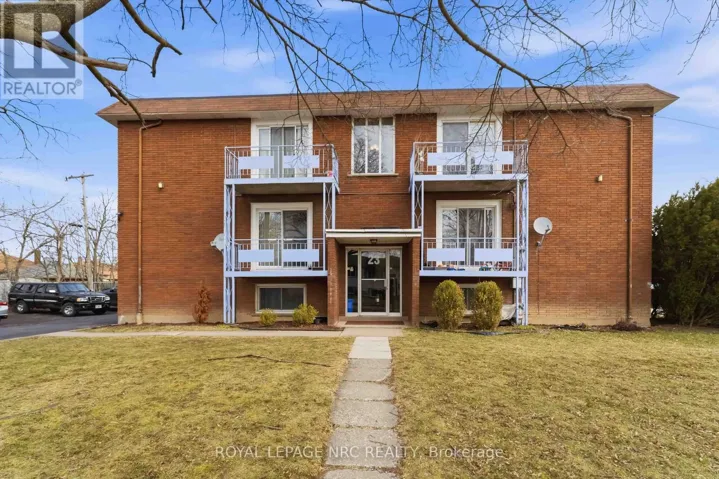 23 SAINT ANDREWS AVENUE, Welland (Lincoln/Crowland), Ontario L3B1E2