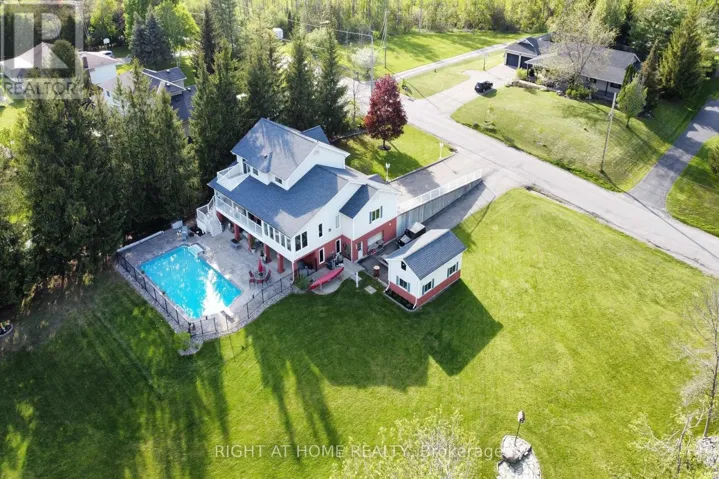 599 MANIECE AVENUE, Peterborough (Ashburnham Ward 4), Ontario K9L0C1