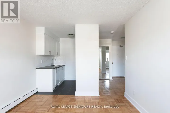 206 - 990 AVENUE ROAD, Toronto (Yonge-Eglinton), Ontario M5P2K8