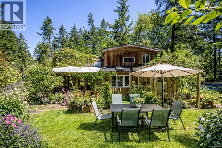 7555 Central Rd, Hornby Island, British Columbia V0R1Z0