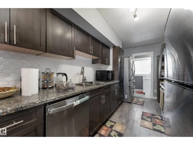 110 CENTENNIAL CT NW, Edmonton, Alberta T5P4H5