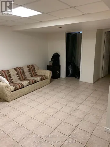 7482 MAGISTRATE (BSMT) TERRACE, Mississauga (Meadowvale Village), Ontario L5W1L2