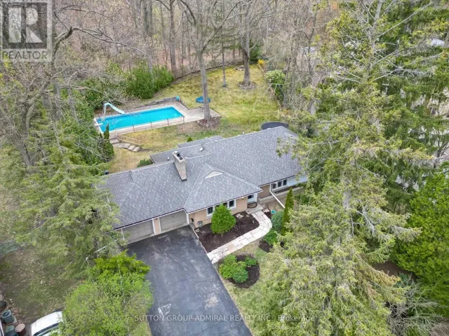 97 VALECREST DRIVE, Toronto (Edenbridge-Humber Valley), Ontario M9A4P5