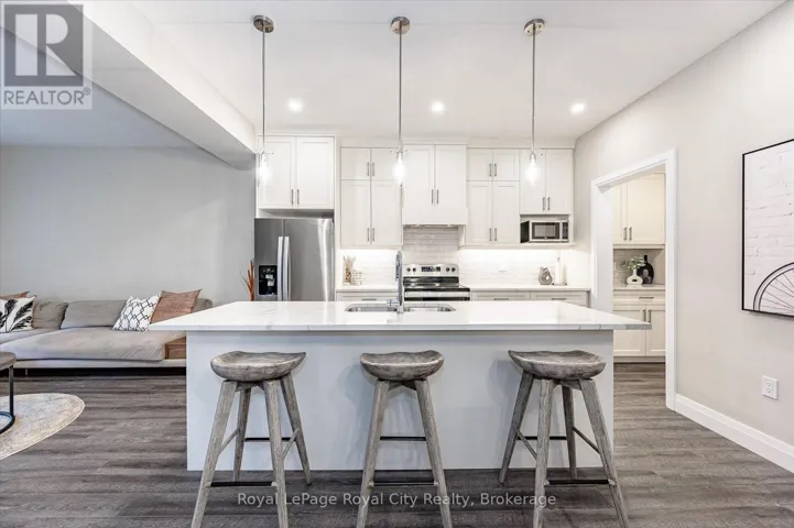 3 - 35 WIDEMAN BOULEVARD, Guelph (Victoria North), Ontario N1E0J2