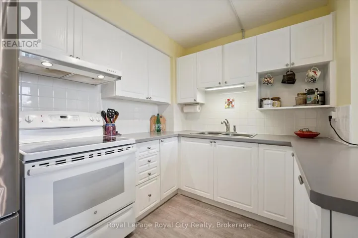 403 - 93 WESTWOOD ROAD, Guelph (Willow West/Sugarbush/West Acres), Ontario N1H7J7