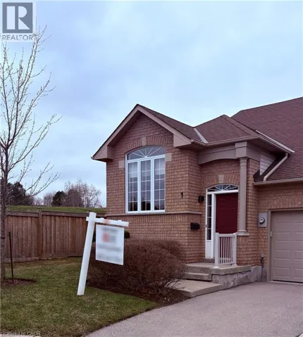 10 DAVIDSON Boulevard Unit# 1, Dundas, Ontario L9H7N9