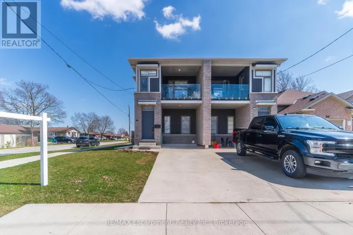 60 PARK AVENUE, St. Catharines (Secord Woods), Ontario L2P1R2