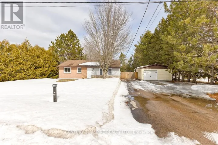 4 CHARLES STREET, Petawawa, Ontario K8H2K2