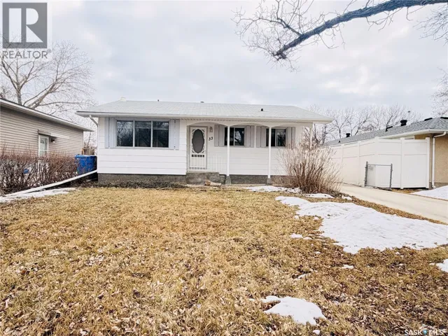 33 WILLOWVIEW STREET, Regina, Saskatchewan S4R5K2