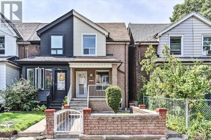 UPPER - 13 SILVER AVENUE, Toronto (Roncesvalles), Ontario M6R1X9