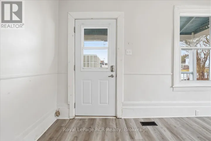 780