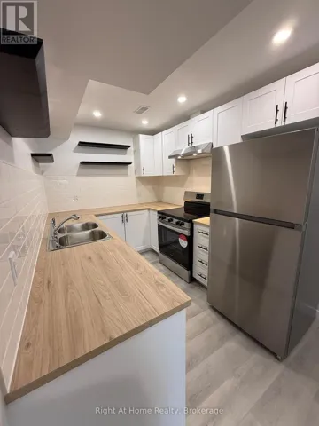 237 BENNINGER DRIVE, Kitchener, Ontario N2E0K1