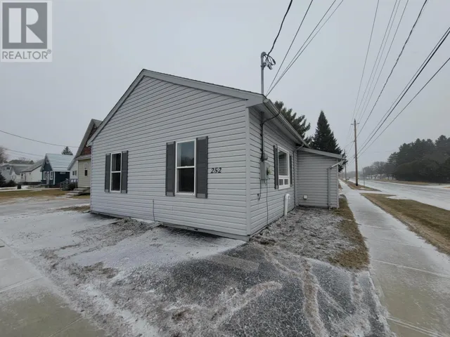 252 Sixth ST E, Fort Frances, Ontario P9A1W7