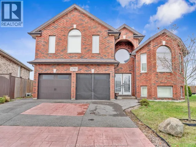 4795 PERIWINKLE CRESCENT, Windsor, Ontario N9G3G8