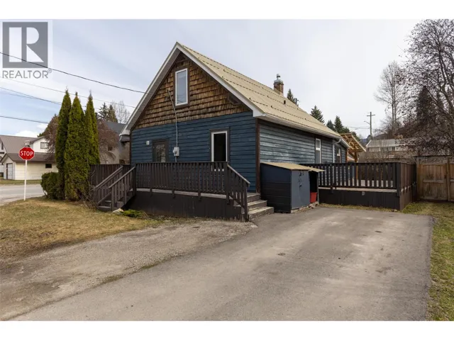 392 6th Avenue, Fernie, British Columbia V0B1M0