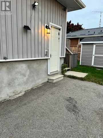 LOWER - 1215 KING STREET E, Oshawa (Donevan), Ontario L1H1H6