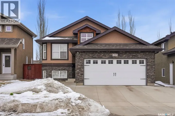 215 Snell CRESCENT, Saskatoon, Saskatchewan S7T0M7