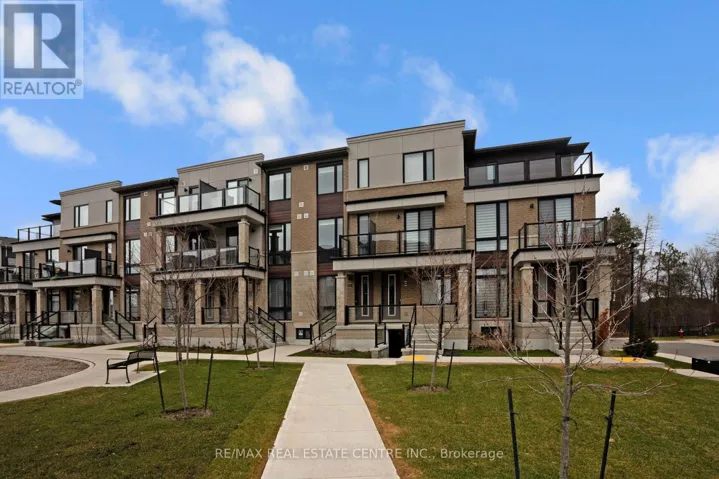 43 - 45 KNOTSBERRY CIRCLE, Brampton (Bram West), Ontario L6Y6G1
