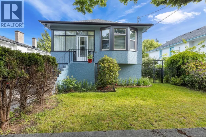 2065 Goldsmith St, Oak Bay, British Columbia V8R1T5