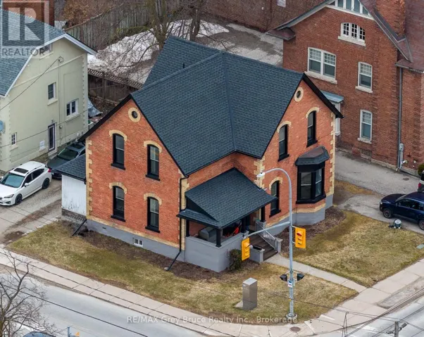 902 2ND AVENUE W, Owen Sound, Ontario N4K4M7